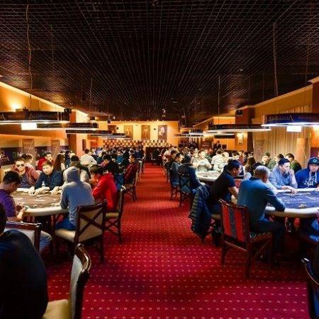 Чипкаунт и рассадка финального дня Pokerdom “Кубок Независимости”