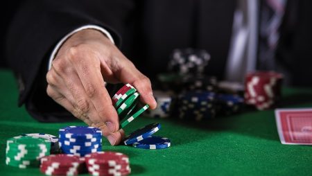 5 преимуществ от игры в покер